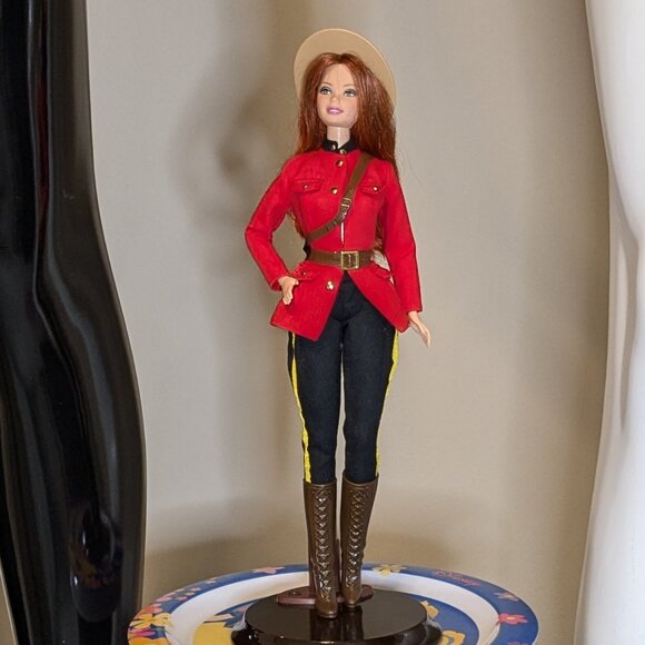 Meet your Posher, Sam - Picture 3 of 4